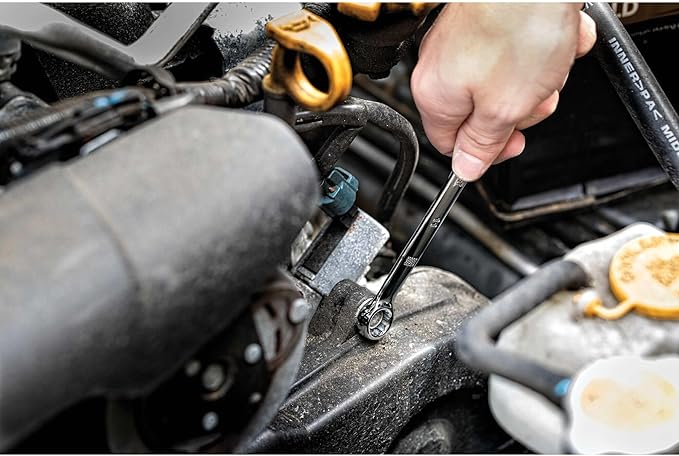 DEWALT Mechanics Tool Set, 1/4 and 3/8 Inch Drive, SAE, 172-Piece (DWMT81533)