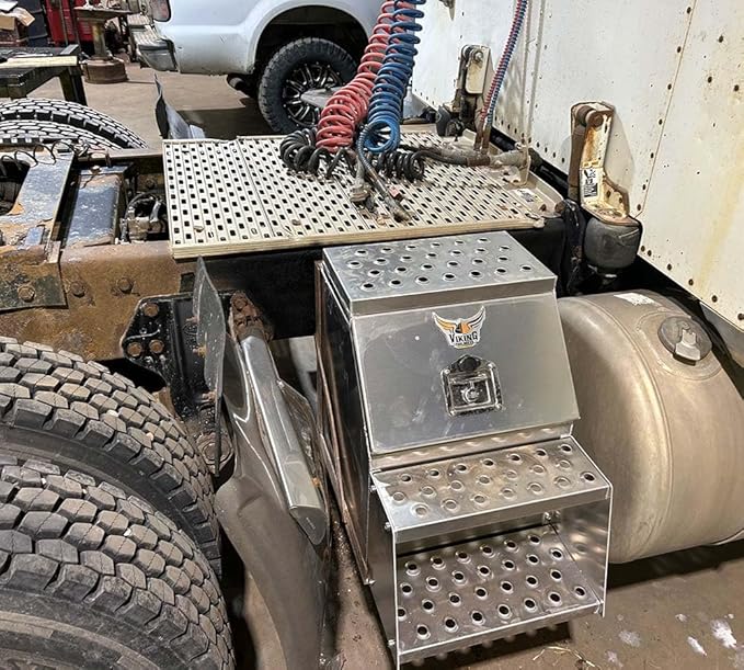 Mytee Products 24.5"x28.4"x30" Aluminum Side Mount Semi Truck Tool Box with Saddle Step Open Wide Design & T-Handle Latch Lock - Heavy Duty Weather Tight Step Tool Box for Flatbed Trailer