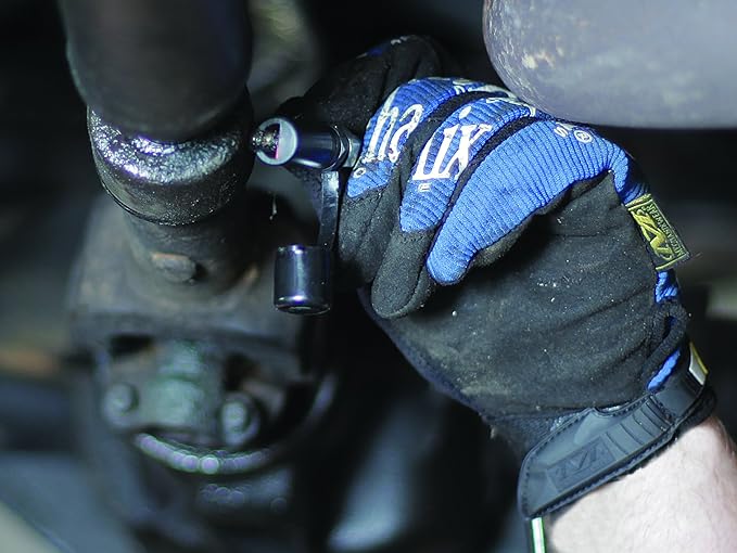 LUMAX LX-1407 Black Right-Angled Grease Coupler. Designed for 90° Access onto Grease Fittings. Slips/Slides onto Grease Fitting from Side. Hardened Precision-Fit Jaws for Long Service Life.