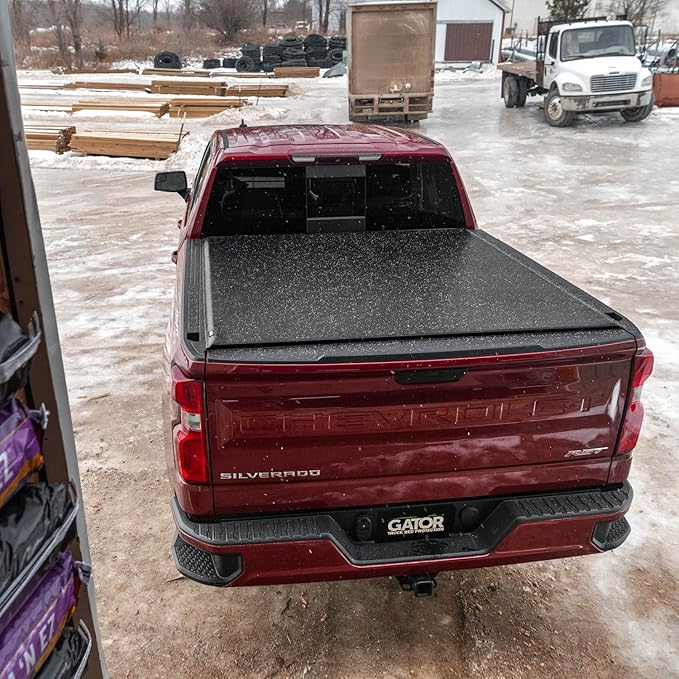 Gator ETX Soft Roll Up Truck Bed Tonneau Cover | 53309 | Fits 2017 - 2025 Ford F-250/350/450 Super Duty 6' 10" Bed (81.9")