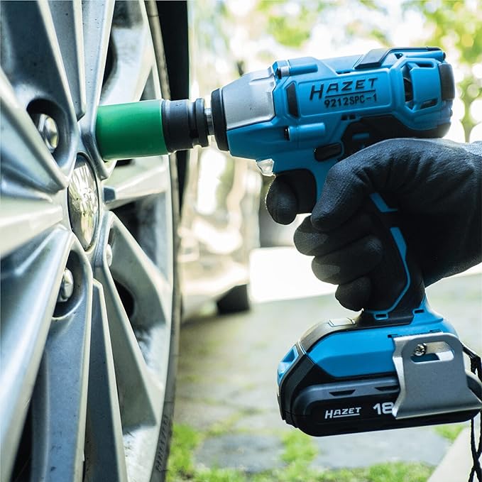 HAZET 903SLG-22 1/2 Inch Impact Socket, 22 Mm AF, External Hexagonal Traction Profile, For Aluminum Rims, Color-Coded Plastic Sleeve Green