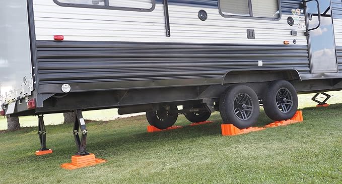 Lynx Lil' Ultimate RV and Trailer 21 Piece Bundle, 00075