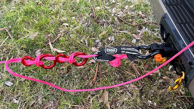 DOWN UNDER OUTDOORS Game/Log/4x4 Recovery Kit, Deer Drag, 650 ft of 9/32” (11,460 lbs) Winch Rope on Metal Reel, 2 Tree Savers, 2 Soft Shackles, 2 Snatch Rings, 2 Figure 8 Rings, Gear Bag